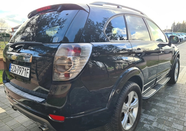 Chevrolet Captiva cena 25500 przebieg: 204321, rok produkcji 2010 z Poręba małe 254